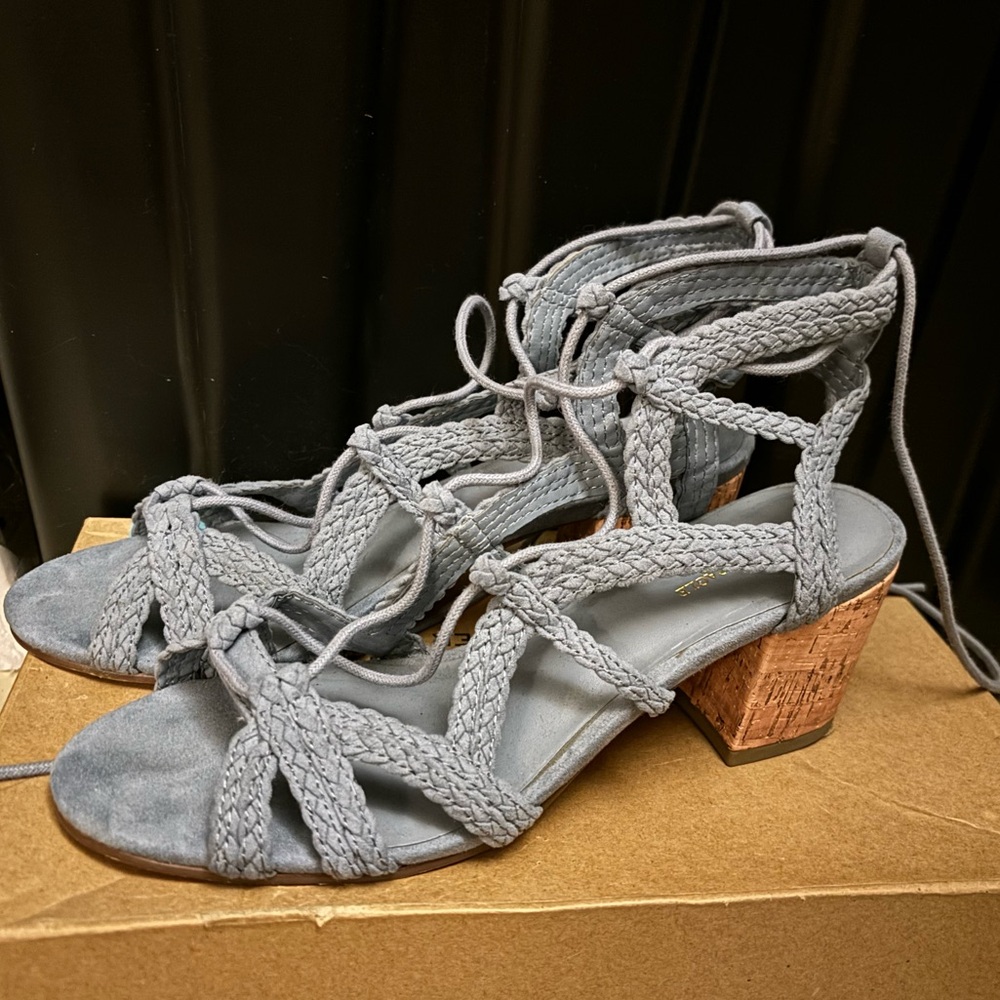 American Eagle Heels